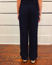 Load image into Gallery viewer, Z SUPPLY: SOLEIL PANT - BLACK
