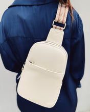 Load image into Gallery viewer, HOBO: CASS SLING BAG - IVORY
