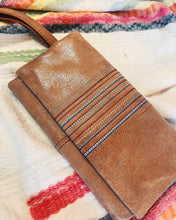 Load image into Gallery viewer, HOBO: KEEN WALLET - WHISKEY EMBROIDERED
