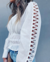 Load image into Gallery viewer, DELUC: BOTTICCELLI BLOUSE - OFF WHITE
