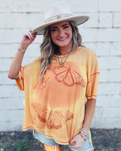 Load image into Gallery viewer, FREE PEOPLE: FLYING HIGH TEE - ORANGE COMBO
