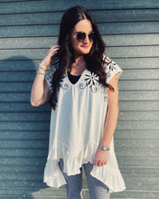 Load image into Gallery viewer, FREE PEOPLE: OAXACA TEE - WHITE COMBO
