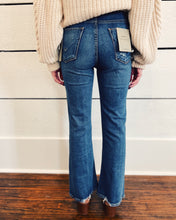 Load image into Gallery viewer, HUDSON: BARBARA HIGH-RISE BOOTCUT CROP - SCENIC

