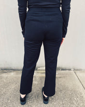 Load image into Gallery viewer, Z SUPPLY: DO IT ALL STRAIGHT LEG PANT - BLACK (M)
