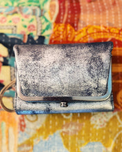 Load image into Gallery viewer, HOBO: ROBIN TRIFOLD WALLET - BLUE PEWTER
