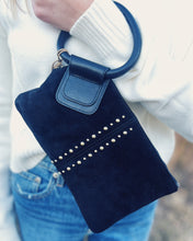 Load image into Gallery viewer, HOBO: SABLE WRISTLET - BLACK
