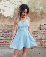 Load image into Gallery viewer, STEVE MADDEN: HARLEY DRESS
