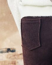 Load image into Gallery viewer, SADIE &amp; SAGE: VINEYARDS CORDUROY PANTS - DARK BROWN
