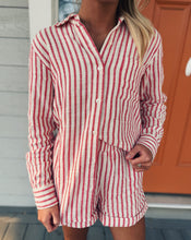 Load image into Gallery viewer, Z SUPPLY: CABANA SHORT - CRIMSON CRUSH
