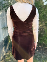 Load image into Gallery viewer, SADIE &amp; SAGE: MIDNIGHT OIL VELVET DRESS - CHOCOLATE
