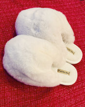 Load image into Gallery viewer, FREE PEOPLE: SNOWBALL SLIPPERS - SNOW
