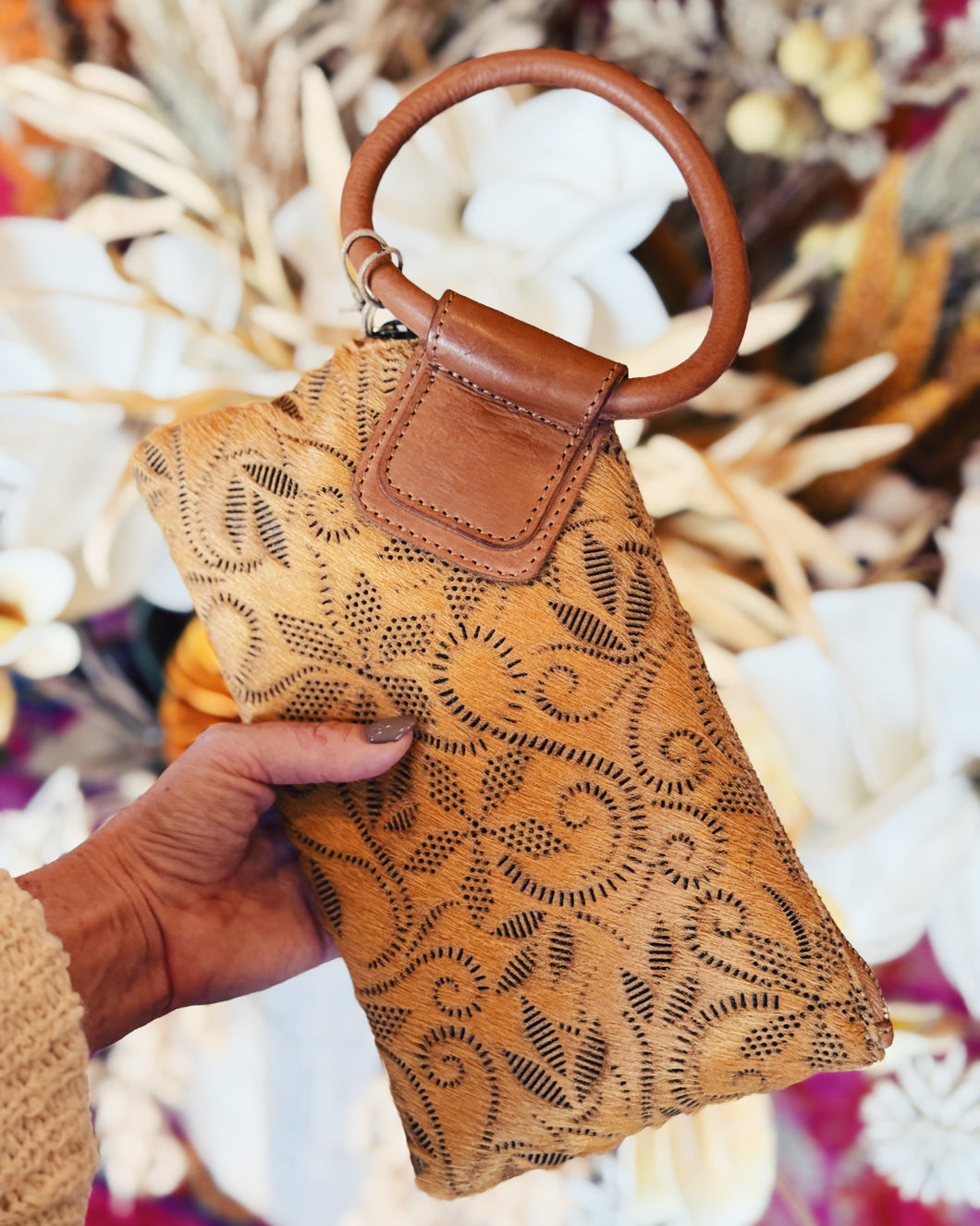 HOBO: SABLE WRISTLET - HARVEST WHEAT