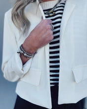 Load image into Gallery viewer, STEVE MADDEN: SERENEA BLAZER - WHITE
