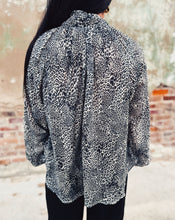 Load image into Gallery viewer, STEVE MADDEN: VIOLETTE TOP - LEOPARD
