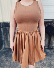 Load image into Gallery viewer, STEVE MADDEN: PALERMO DRESS - CARAMEL

