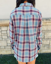 Load image into Gallery viewer, SADIE &amp; SAGE: FLANNEL CURE BUTTON UP - BLUE MULTI
