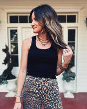 Load image into Gallery viewer, SADIE &amp; SAGE: RUBY STUDDED TANK - BLACK
