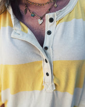 Load image into Gallery viewer, FREE PEOPLE: WONDERFUL TEE - YELLOW COMBO
