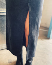 Load image into Gallery viewer, STEVE MADDEN: AVANI DENIM SKIRT - WASHED BLACK
