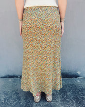 Load image into Gallery viewer, FLORAL PRINTED MIDI SKIRT - MULTI

