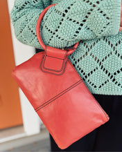 Load image into Gallery viewer, HOBO: SABLE WRISTLET - PINK MIRAGE

