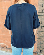 Load image into Gallery viewer, FREE PEOPLE: PERFECT OVERSIZED TEE - BLACK
