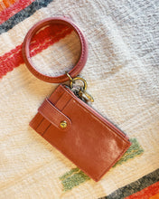 Load image into Gallery viewer, HOBO: RING CREDIT CARD WRISTLET - ROSE
