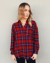 Load image into Gallery viewer, Z SUPPLY: RIVER PLAID BUTTON UP - HAUTE RED
