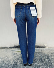 Load image into Gallery viewer, DAZE: HIGH RISE VINTAGE STRAIGHT - AUTHENTIC
