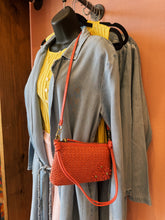 Load image into Gallery viewer, HOBO: DARCY CROSSBODY - WILD ROSE WOVEN
