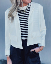 Load image into Gallery viewer, STEVE MADDEN: SERENEA BLAZER - WHITE
