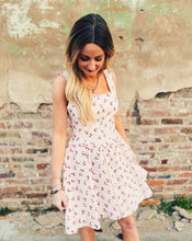 Load image into Gallery viewer, STEVE MADDEN: LEIA DRESS - FLOWER PETAL
