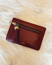 Load image into Gallery viewer, HOBO: HUTTON SMALL WALLET - RED DAHLIA
