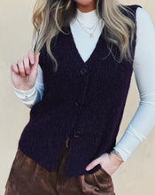 Load image into Gallery viewer, SADIE &amp; SAGE: WARM CIDER SWEATER VEST - BURGUNDY
