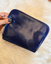 Load image into Gallery viewer, HOBO: BEAUTY COSMETIC CASE - WINTER VIOLET
