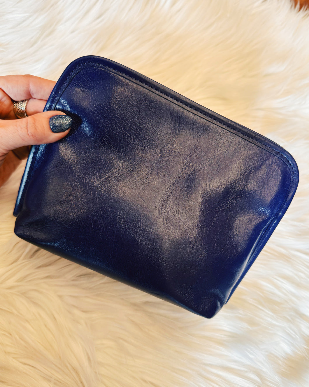 HOBO: BEAUTY COSMETIC CASE - WINTER VIOLET