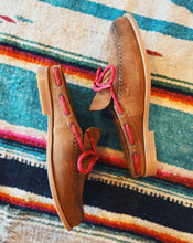 Load image into Gallery viewer, FREE PEOPLE: SEAS THE DAY MULE - LUGGAGE SUEDE
