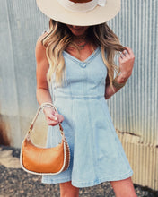 Load image into Gallery viewer, HOBO: MIA CRESCENT SMALL HOBO - WARM CASHEW
