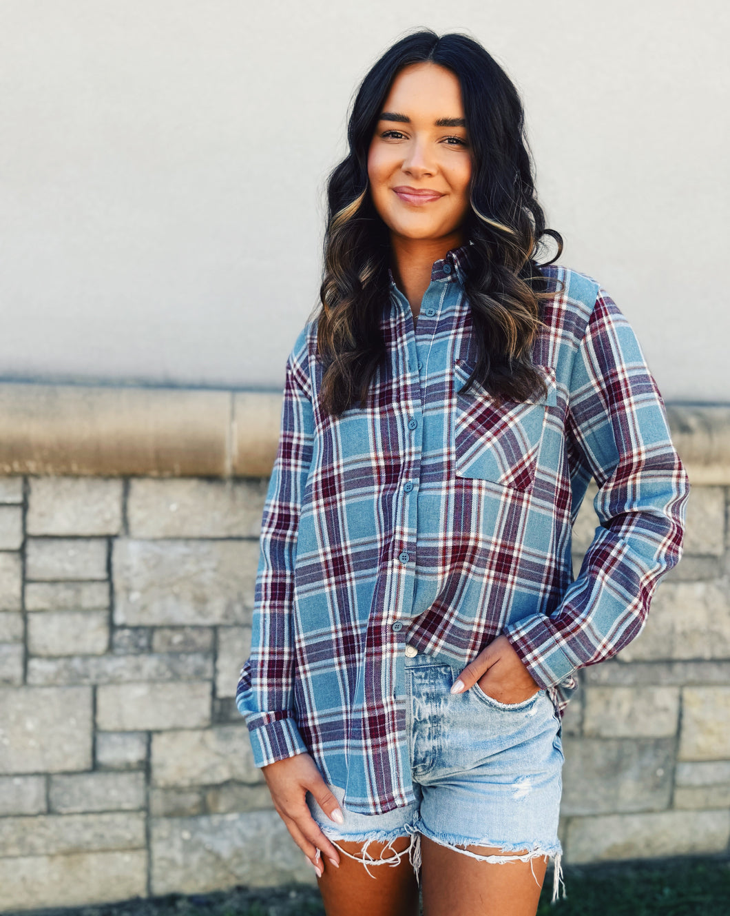 SADIE & SAGE: FLANNEL CURE BUTTON UP - BLUE MULTI