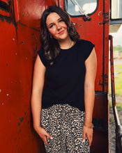 Load image into Gallery viewer, Z SUPPLY: WHISPER TOP - BLACK

