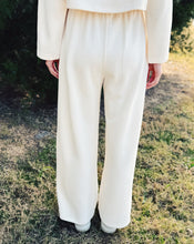 Load image into Gallery viewer, SADIE &amp; SAGE: RELAXED STAY SWEATPANTS - IVORY
