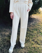 Load image into Gallery viewer, SADIE &amp; SAGE: RELAXED STAY SWEATPANTS - IVORY
