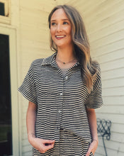 Load image into Gallery viewer, Z SUPPLY: MONACO BUTTON UP - BLACK
