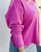 Load image into Gallery viewer, FREE PEOPLE: LAPIS CUFF TOP - PLUMDROP
