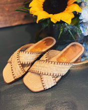 Load image into Gallery viewer, SEYCHELLES: POMELO SANDALS - NATURAL RAFFIA
