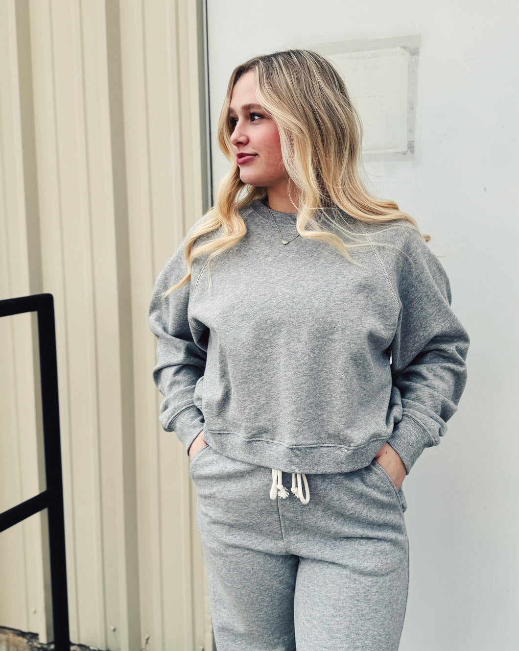 Z SUPPLY: RESET SWEATSHIRT - HEATHER GREY