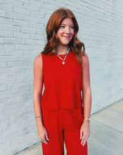 Load image into Gallery viewer, Z SUPPLY: SLOANE LINEN TOP - CHILI PEPPER
