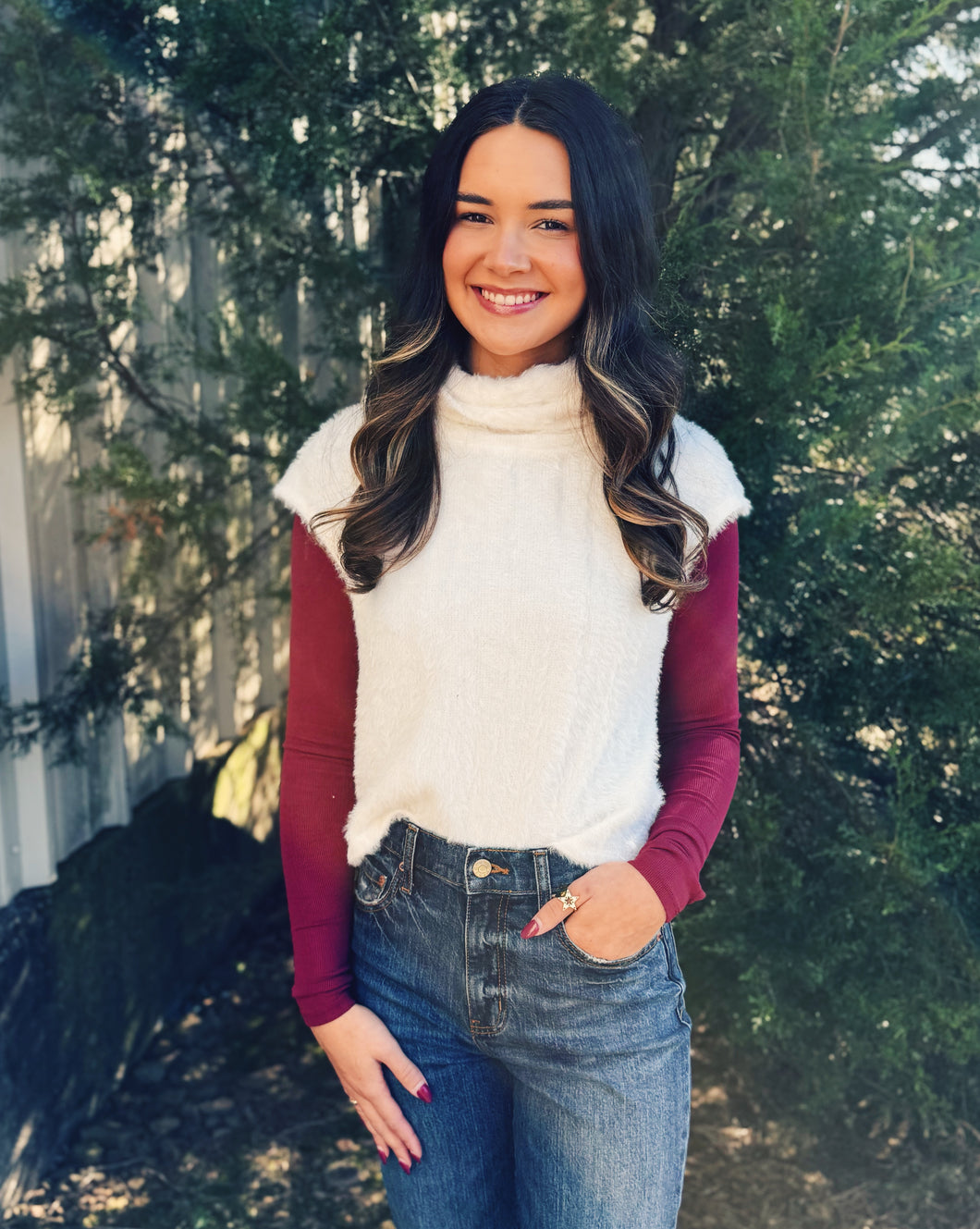 SADIE & SAGE: OVATION FEATHER SWEATER VEST - IVORY