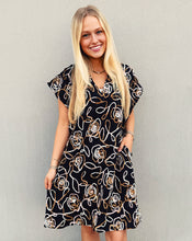 Load image into Gallery viewer, FUNKY FLORAL DRESS - BLACK
