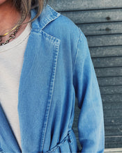 Load image into Gallery viewer, SADIE &amp; SAGE: IT'S POURING DUSTER - LIGHT CHAMBRAY
